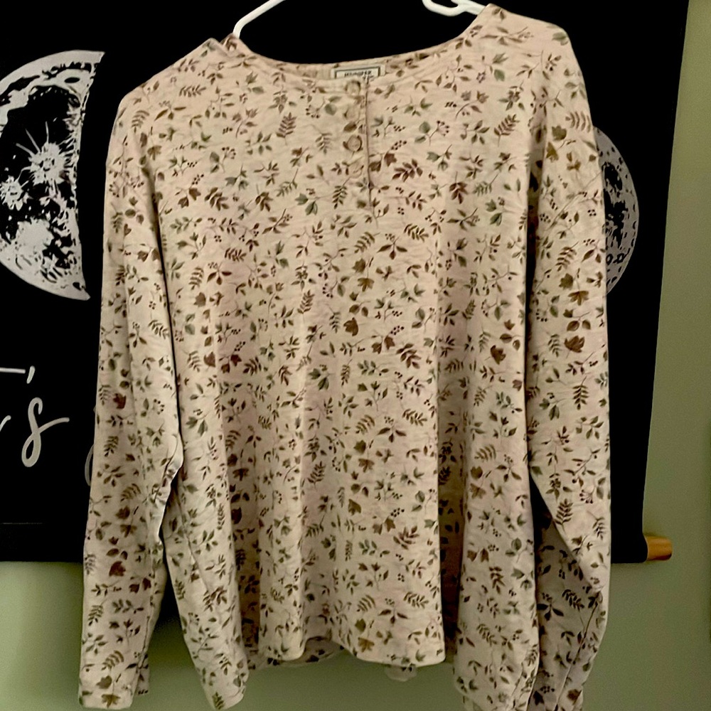 leafy/berry brown shirt